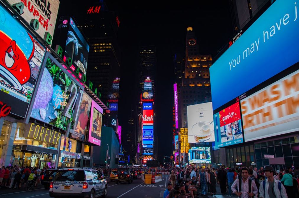 <span id="hs_cos_wrapper_name" class="hs_cos_wrapper hs_cos_wrapper_meta_field hs_cos_wrapper_type_text" style="" data-hs-cos-general-type="meta_field" data-hs-cos-type="text" >Is traditional marketing broken?</span>